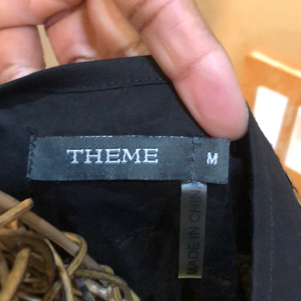 Theme - Picture 4 of 4